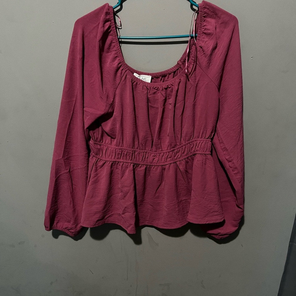 Boutique long sleeve top